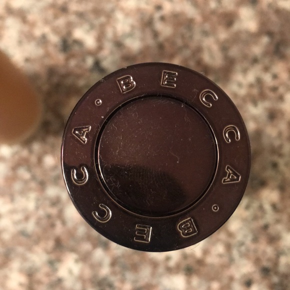 Becc Aqua Luminous Perfect Foundation - Beige - Picture 2 of 4